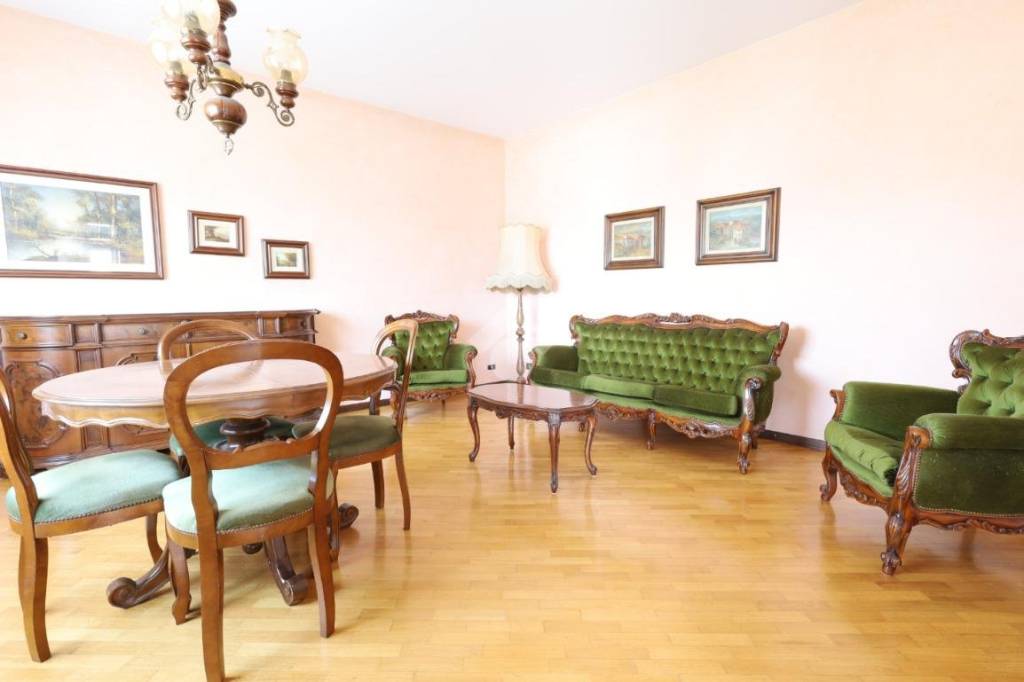 appartamento in vendita a Montecchio Precalcino in zona Preara