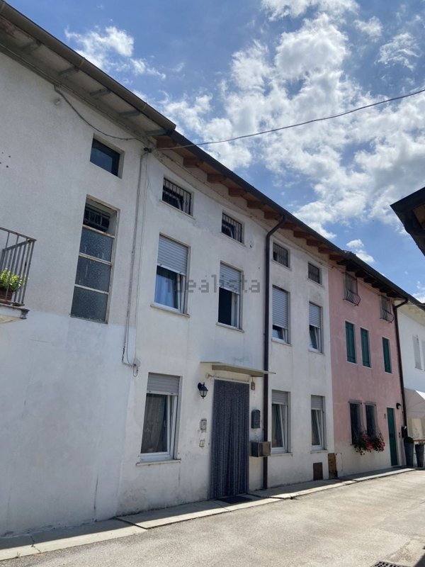 esavano in vendita a Monte di Malo
