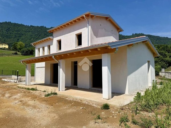 casa indipendente in vendita a Monte di Malo in zona Priabona
