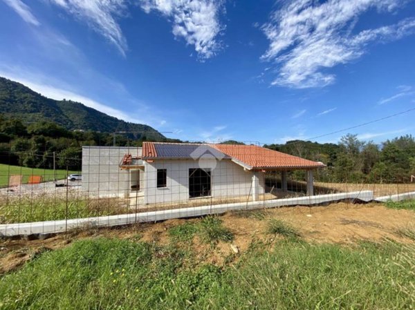 casa indipendente in vendita a Monte di Malo