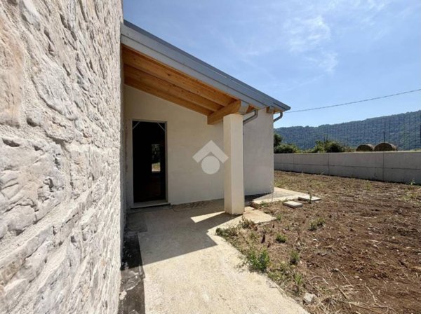 casa indipendente in vendita a Monte di Malo in zona Priabona