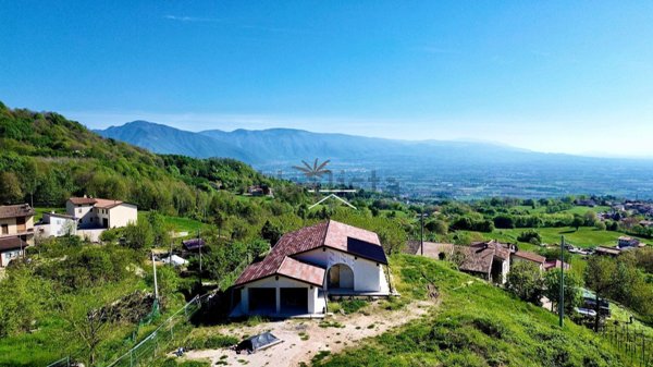 casa indipendente in vendita a Monte di Malo in zona Priabona