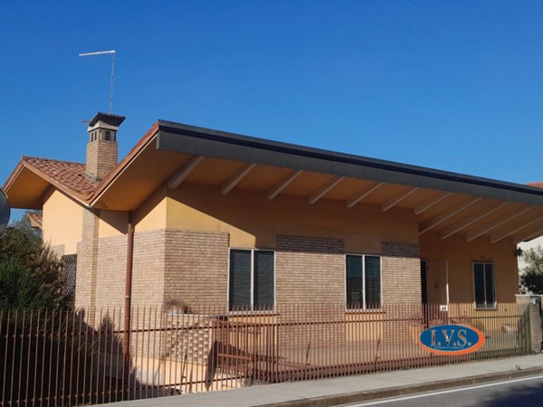 casa indipendente in vendita a Montegalda