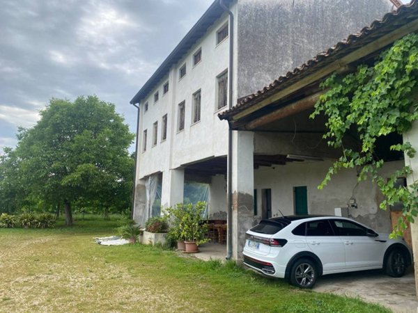 casa indipendente in vendita a Montegalda in zona Colzè