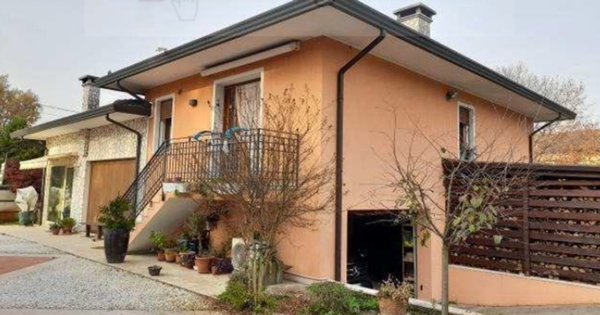 casa indipendente in vendita a Montegaldella