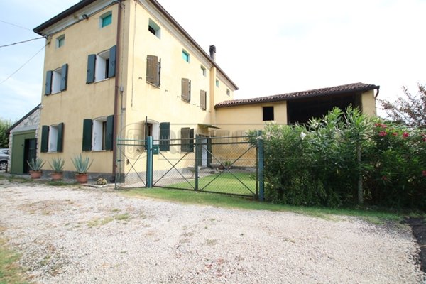 casa indipendente in vendita a Montegaldella