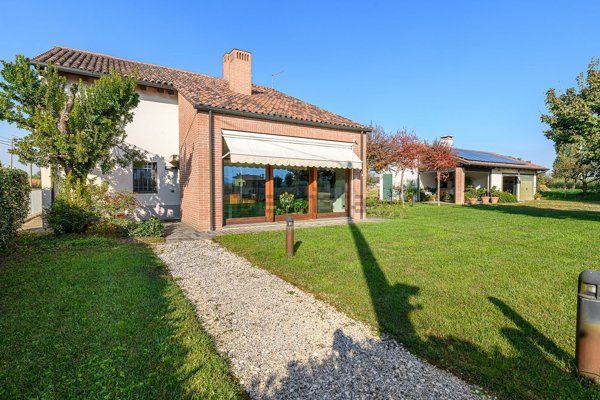 casa indipendente in vendita a Montegaldella