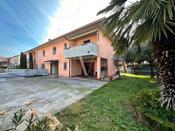 casa indipendente in vendita a Montegaldella