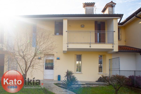 casa indipendente in vendita a Monteviale