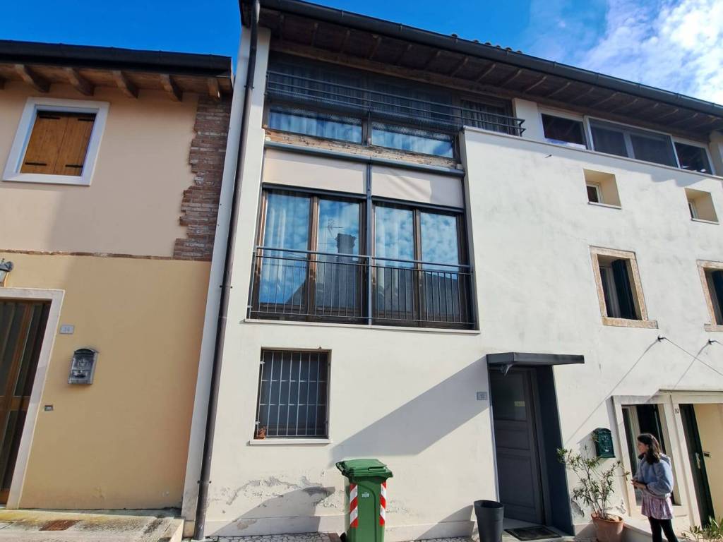 casa indipendente in vendita a Monteviale in zona Costigiola