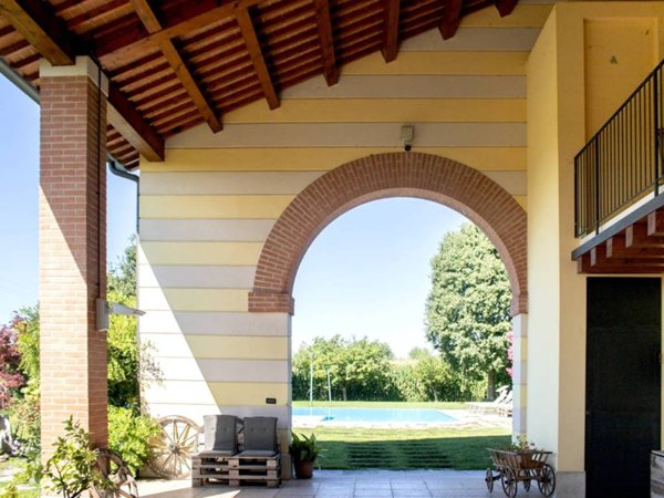 casa indipendente in vendita a Monticello Conte Otto