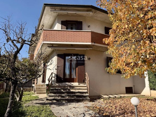 casa indipendente in vendita a Monticello Conte Otto in zona Cavazzale