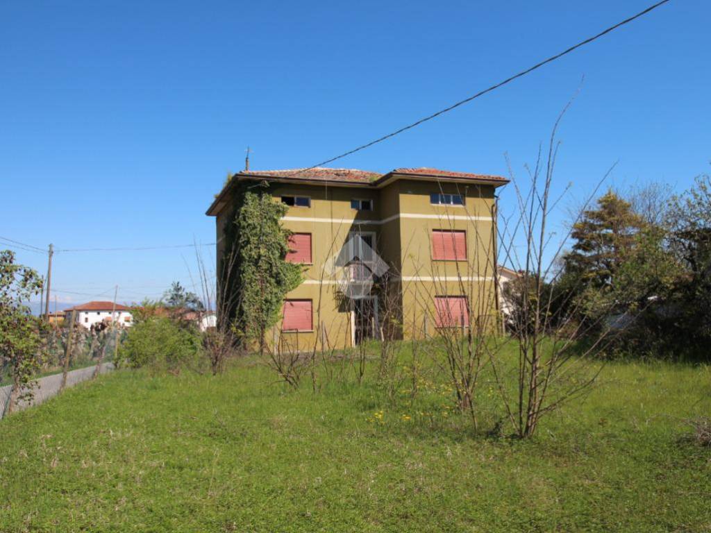 casa indipendente in vendita a Monticello Conte Otto in zona Vigardolo