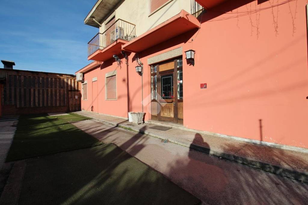 casa indipendente in vendita a Monticello Conte Otto in zona Cavazzale