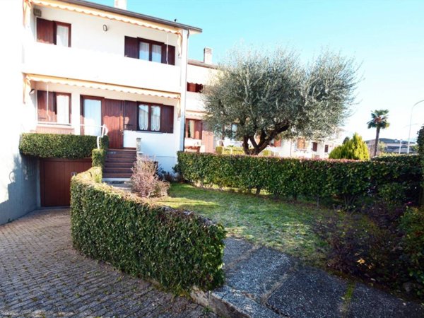 casa indipendente in vendita a Monticello Conte Otto