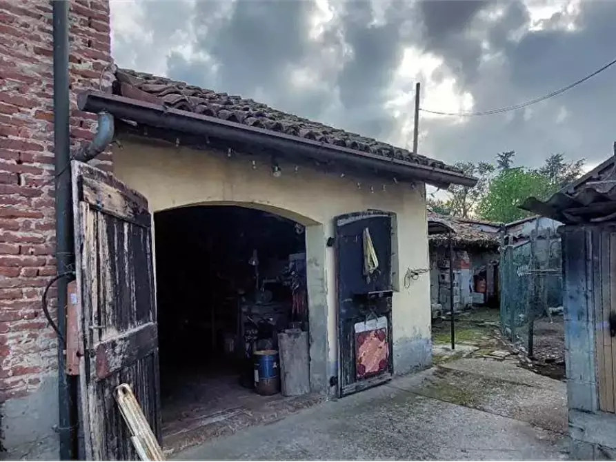 locale di sgombero in vendita a Monticello Conte Otto