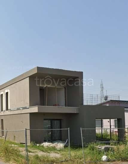 casa indipendente in vendita a Monticello Conte Otto