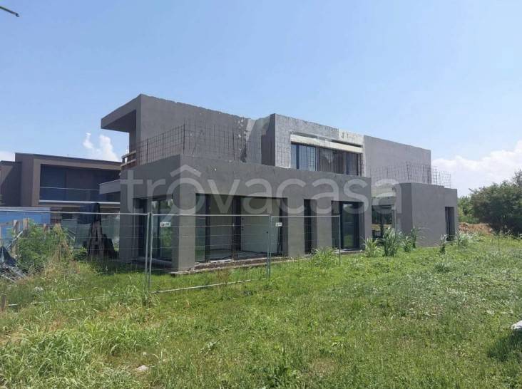 casa indipendente in vendita a Monticello Conte Otto