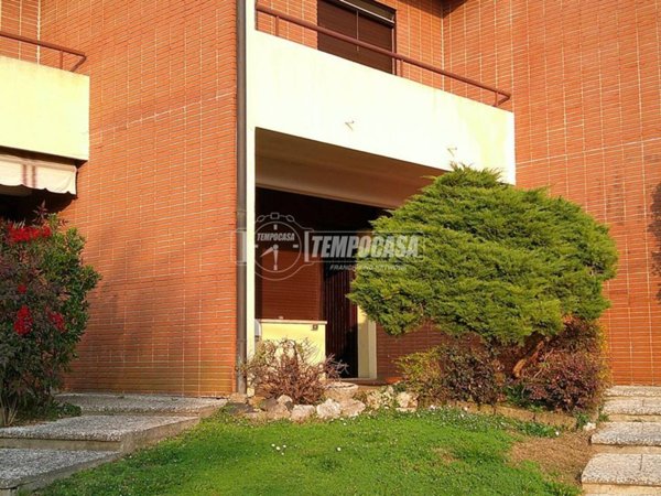 appartamento in vendita a Monticello Conte Otto