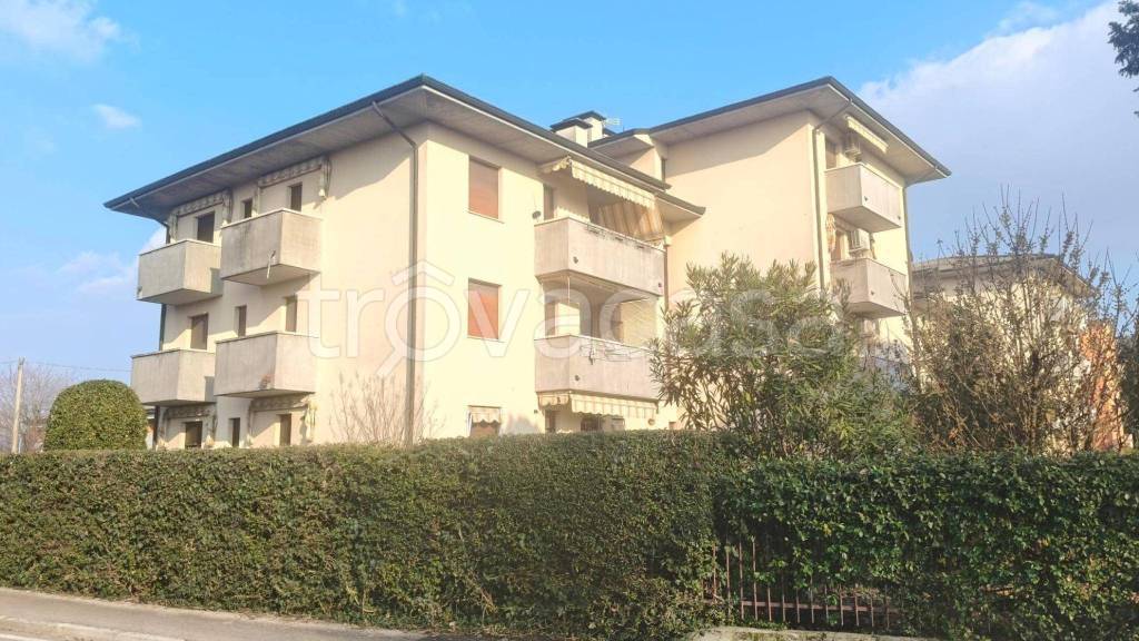 appartamento in vendita a Monticello Conte Otto in zona Cavazzale