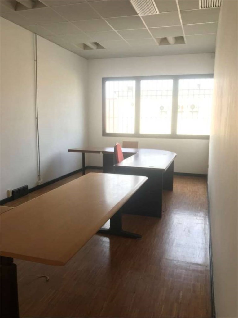 negozio in vendita a Monticello Conte Otto in zona Cavazzale