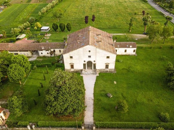 villa in vendita a Monticello Conte Otto