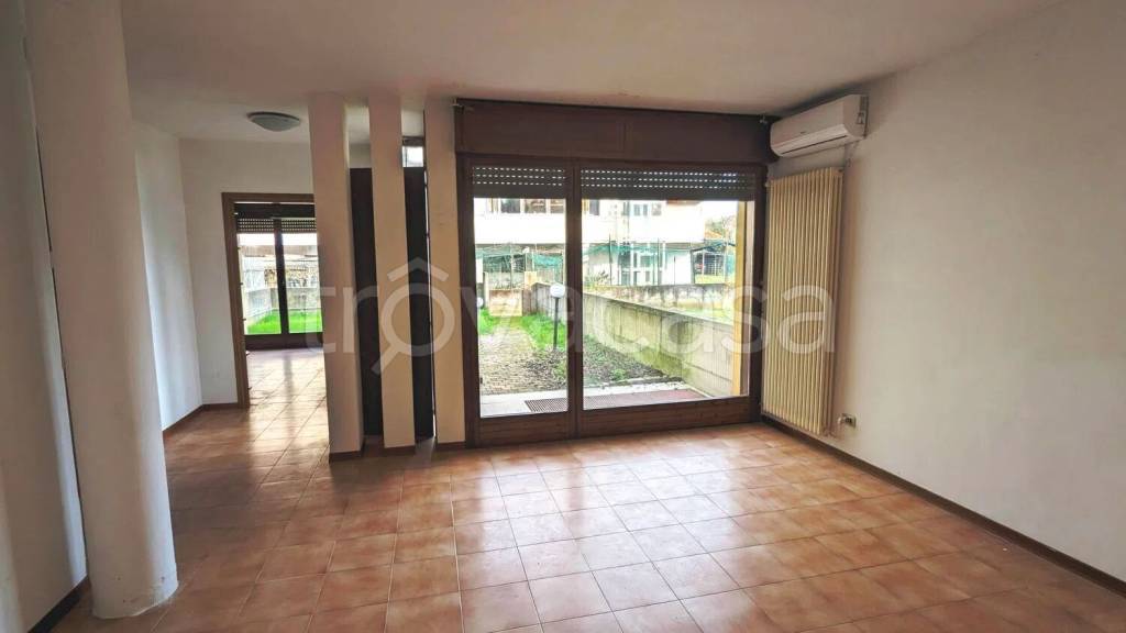 casa indipendente in vendita a Monticello Conte Otto in zona Cavazzale