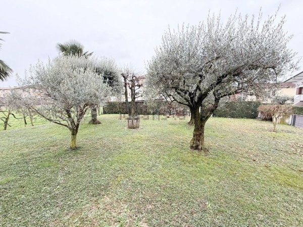casa indipendente in vendita a Monticello Conte Otto in zona Cavazzale