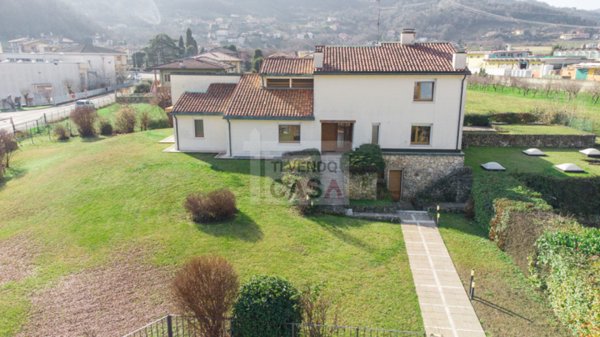 casa indipendente in vendita a Montorso Vicentino