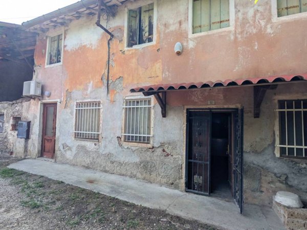 casa semindipendente in vendita a Montorso Vicentino