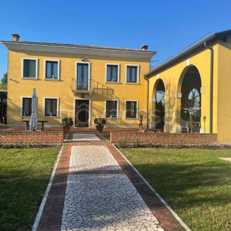 casa indipendente in vendita a Montorso Vicentino