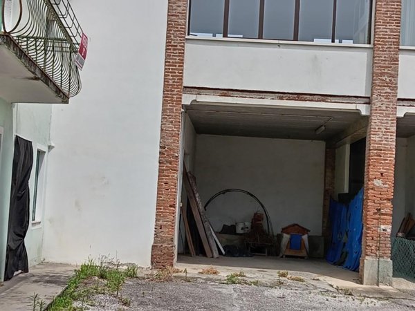 casa indipendente in vendita a Montorso Vicentino