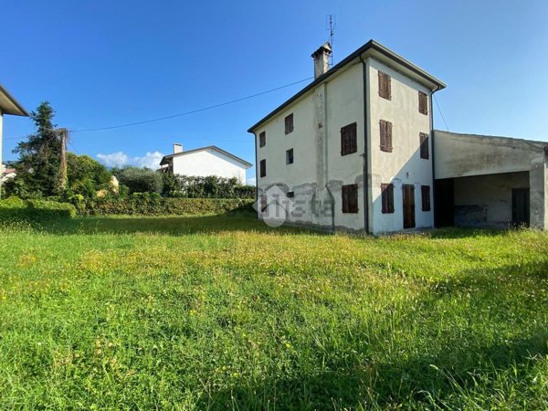 pentavano in vendita a Mussolente