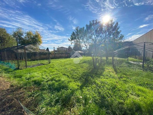 terreno edificabile in vendita a Mussolente in zona Casoni