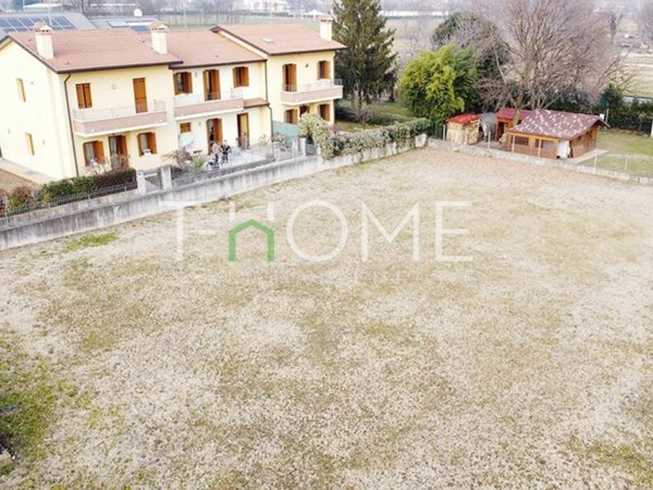 terreno edificabile in vendita a Mussolente in zona Casoni