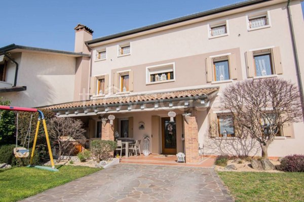 casa indipendente in vendita a Mussolente in zona Casoni