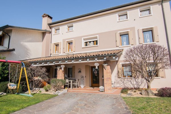 casa indipendente in vendita a Mussolente in zona Casoni
