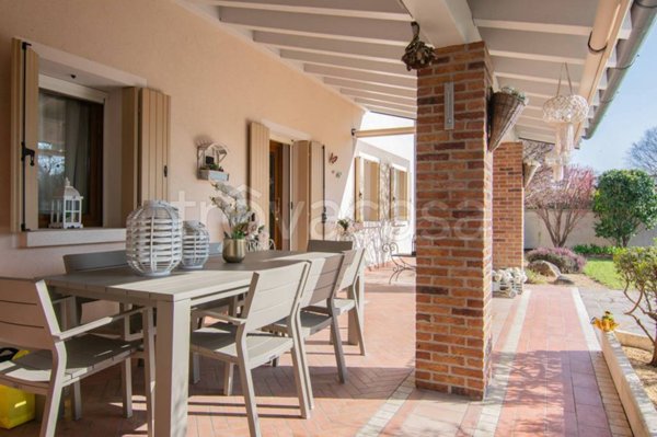 casa indipendente in vendita a Mussolente in zona Casoni
