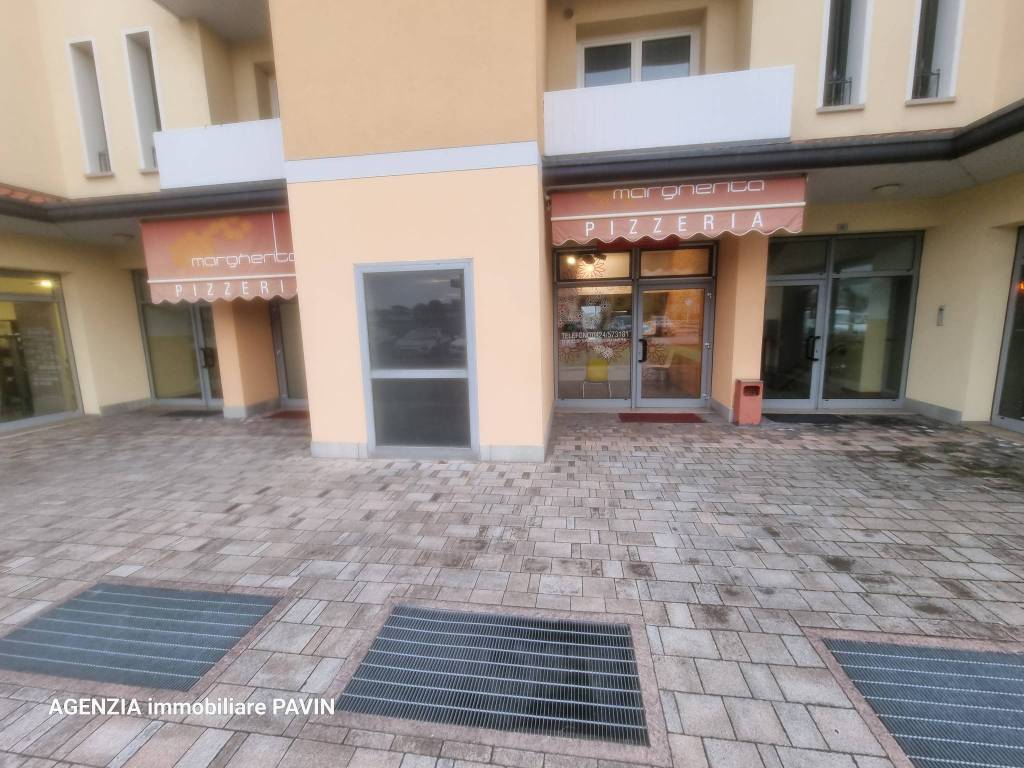 negozio in vendita a Mussolente in zona Casoni