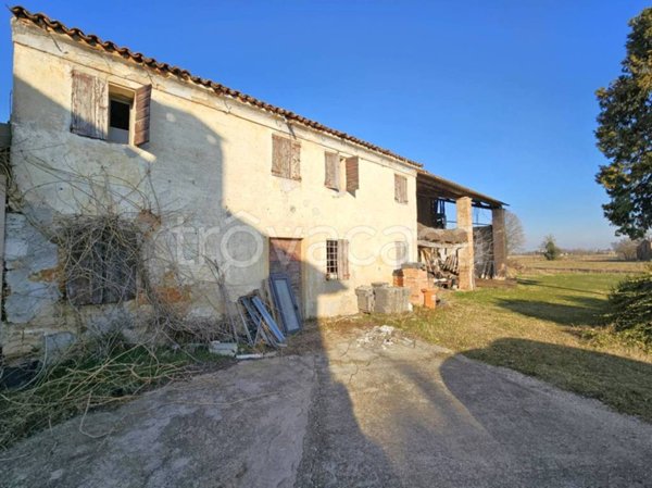 casa indipendente in vendita a Nanto