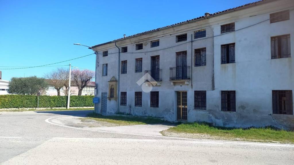 casa indipendente in vendita a Nanto in zona Bosco di Nanto