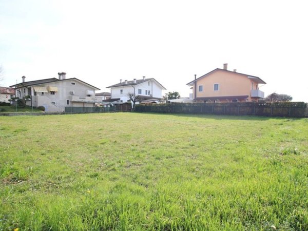 terreno edificabile in vendita a Nanto in zona Bosco di Nanto