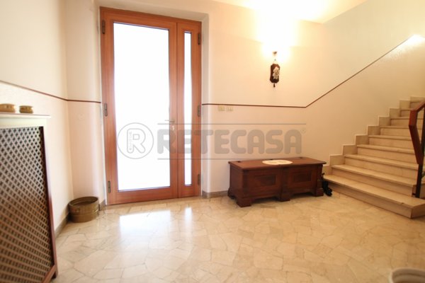 casa indipendente in vendita a Nanto