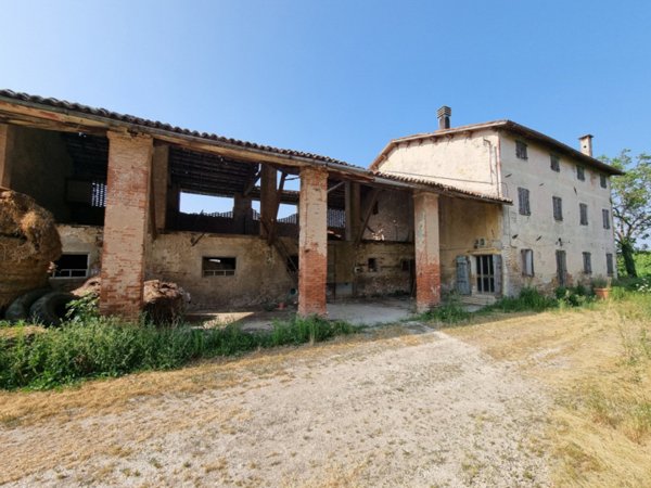 negozio in vendita a Nanto in zona Bosco di Nanto