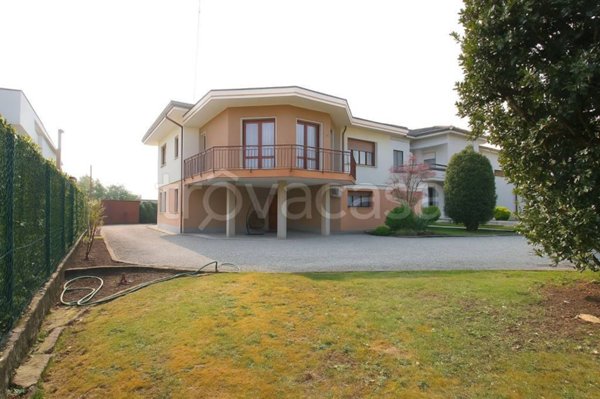 casa indipendente in vendita a Nanto