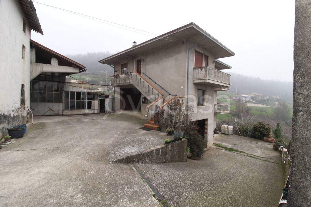 casa indipendente in vendita a Nogarole Vicentino