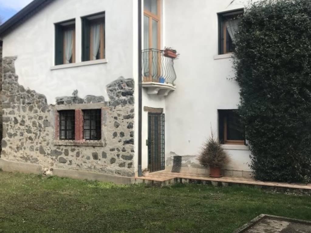 casa indipendente in vendita a Nogarole Vicentino