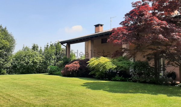 casa indipendente in vendita a Nove