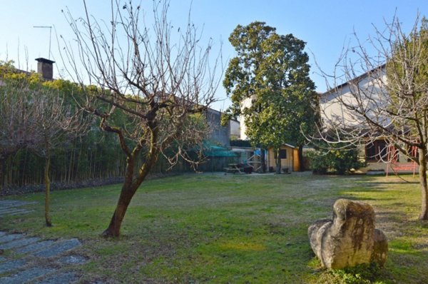 casa indipendente in vendita a Nove