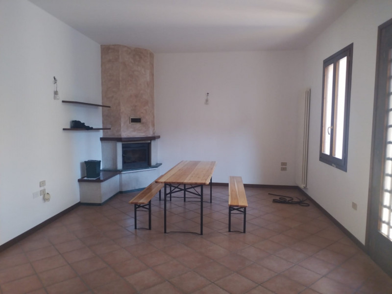 casa indipendente in vendita a Nove